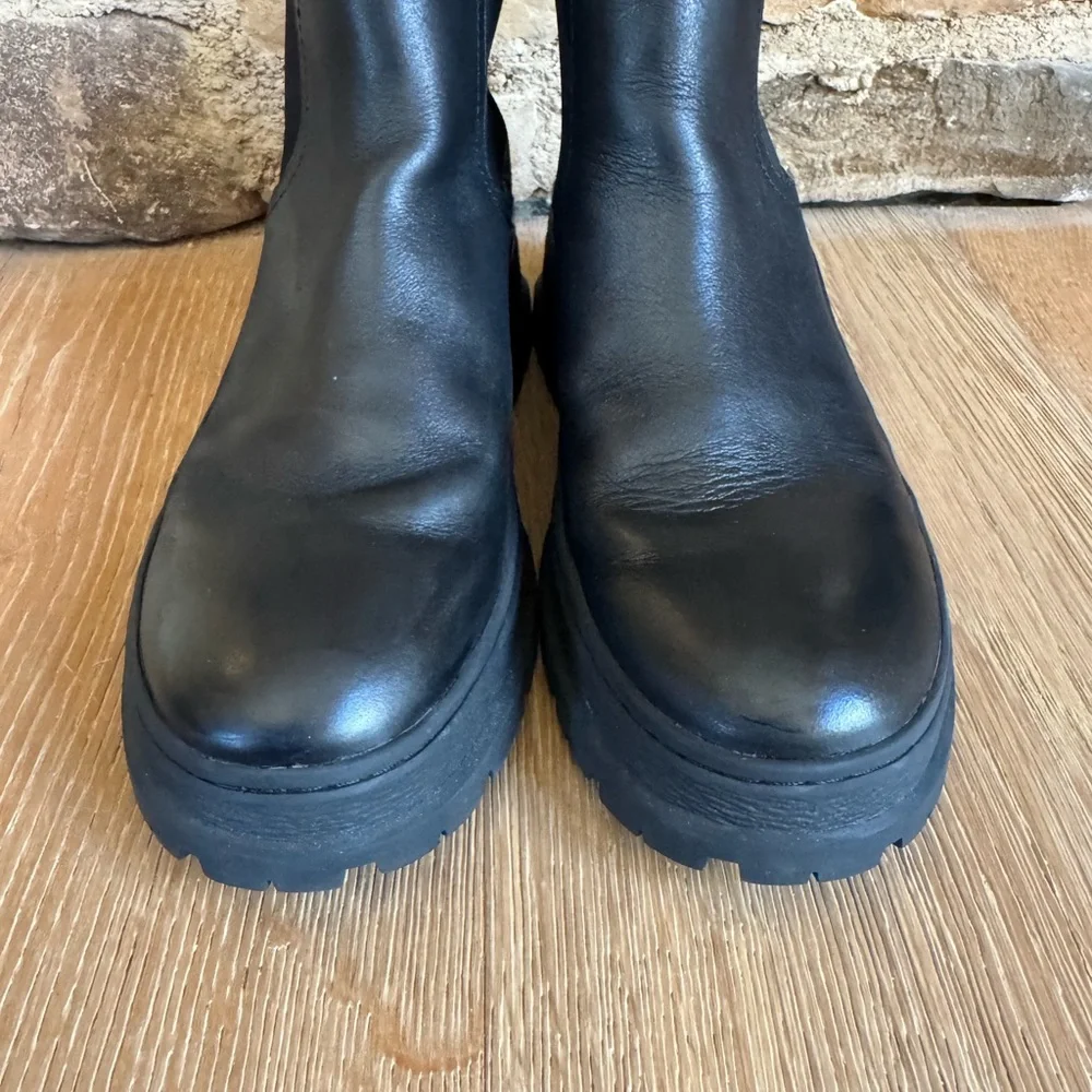 Madewell Dani chelsea lugsole boot black sz 7.5 price firm!